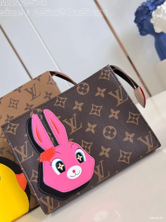 VUITTON Toilet Pouch-25*20*5.5cm LOUIS Trio 0320